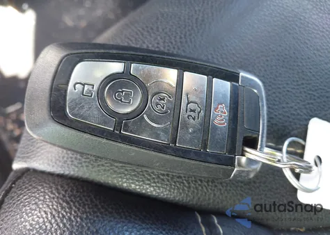 2021 Ford Explorer St z USA, uszkodzony, nr VIN 1FM5K8GC9MGB22976